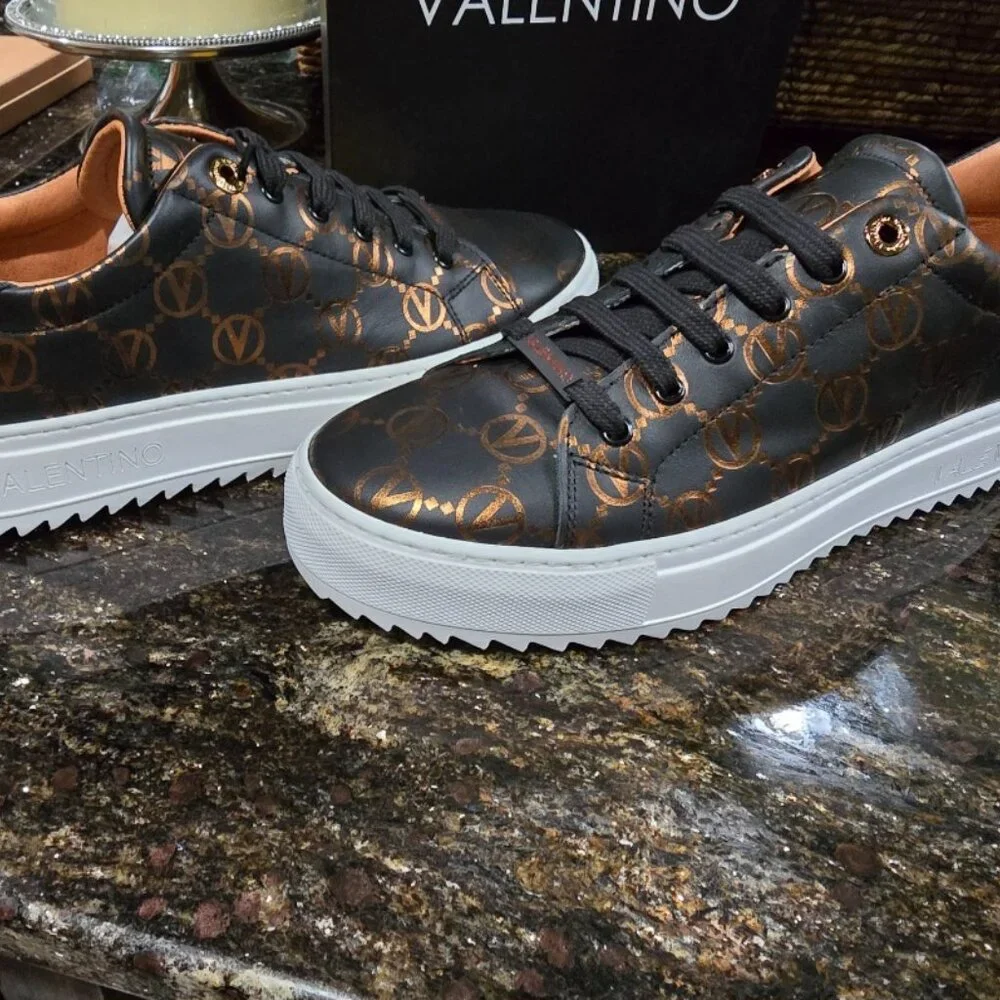 NWT/NIB Woman's Authentic Valentino Beatrice Black Leather Mono Embossed Shoes - Picture 3 of 14